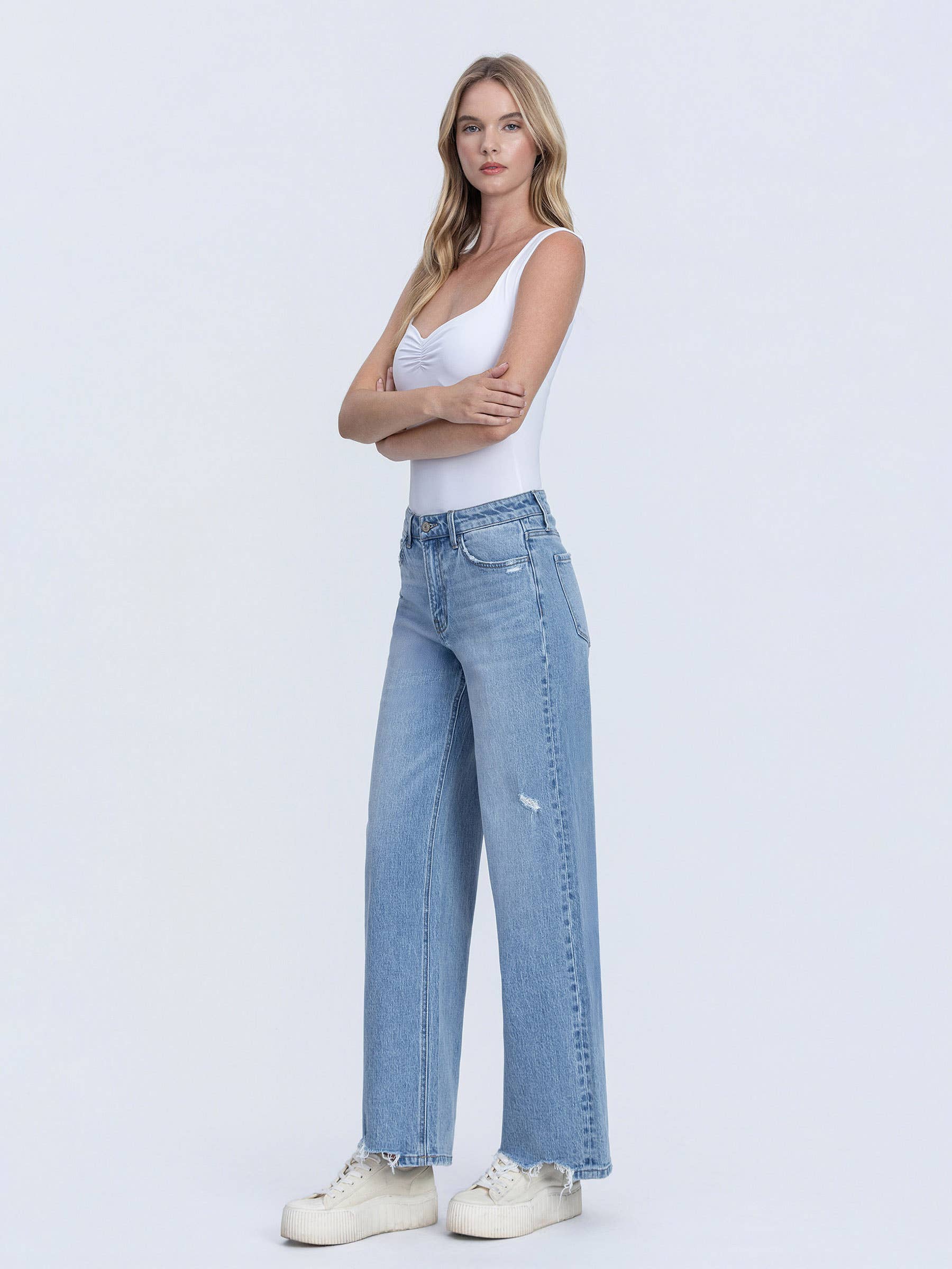 HIGH RISE WIDE LEG JEANS