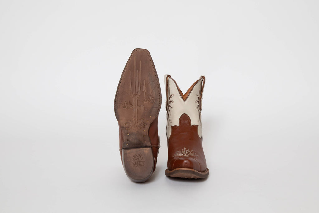 Prickly Pear Saddle Lace Brown Boots