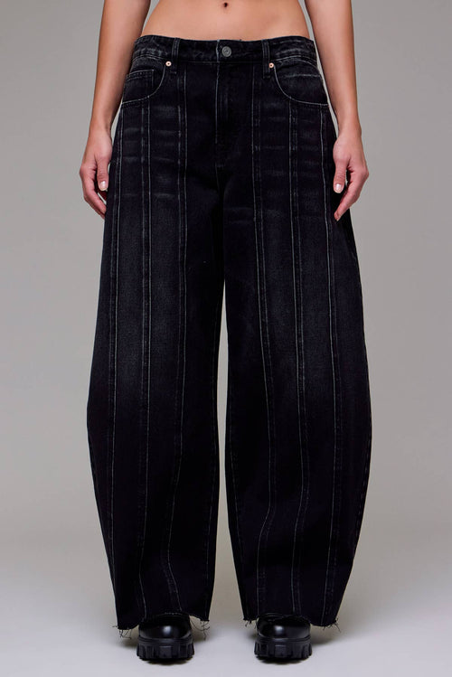 Black Classic Vintage Barrel Jean