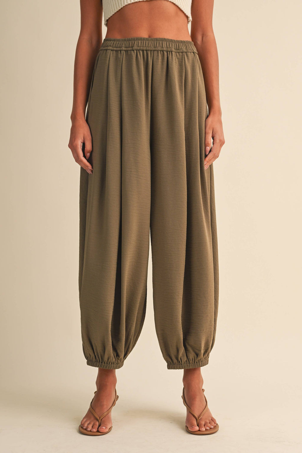 IP1567 SATIN ELASTIC WAISTBAND BALLOON PANTS