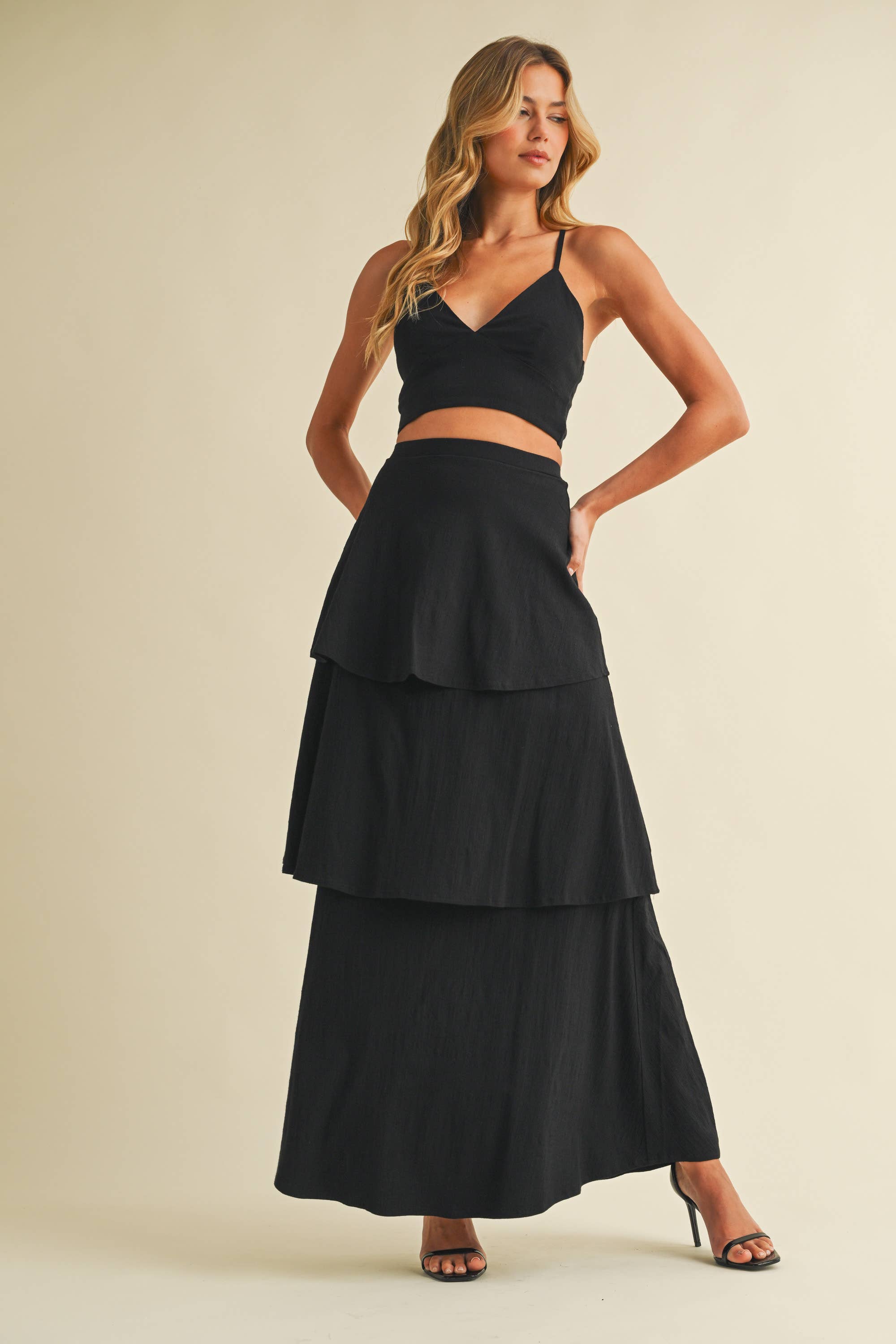 STRETCH LINEN V-NECK BRALETTE TOP AND TIERED SKIRT