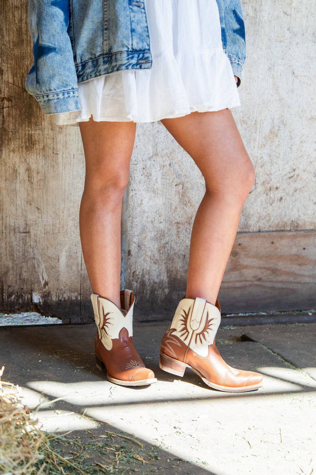 Prickly Pear Saddle Lace Brown Boots