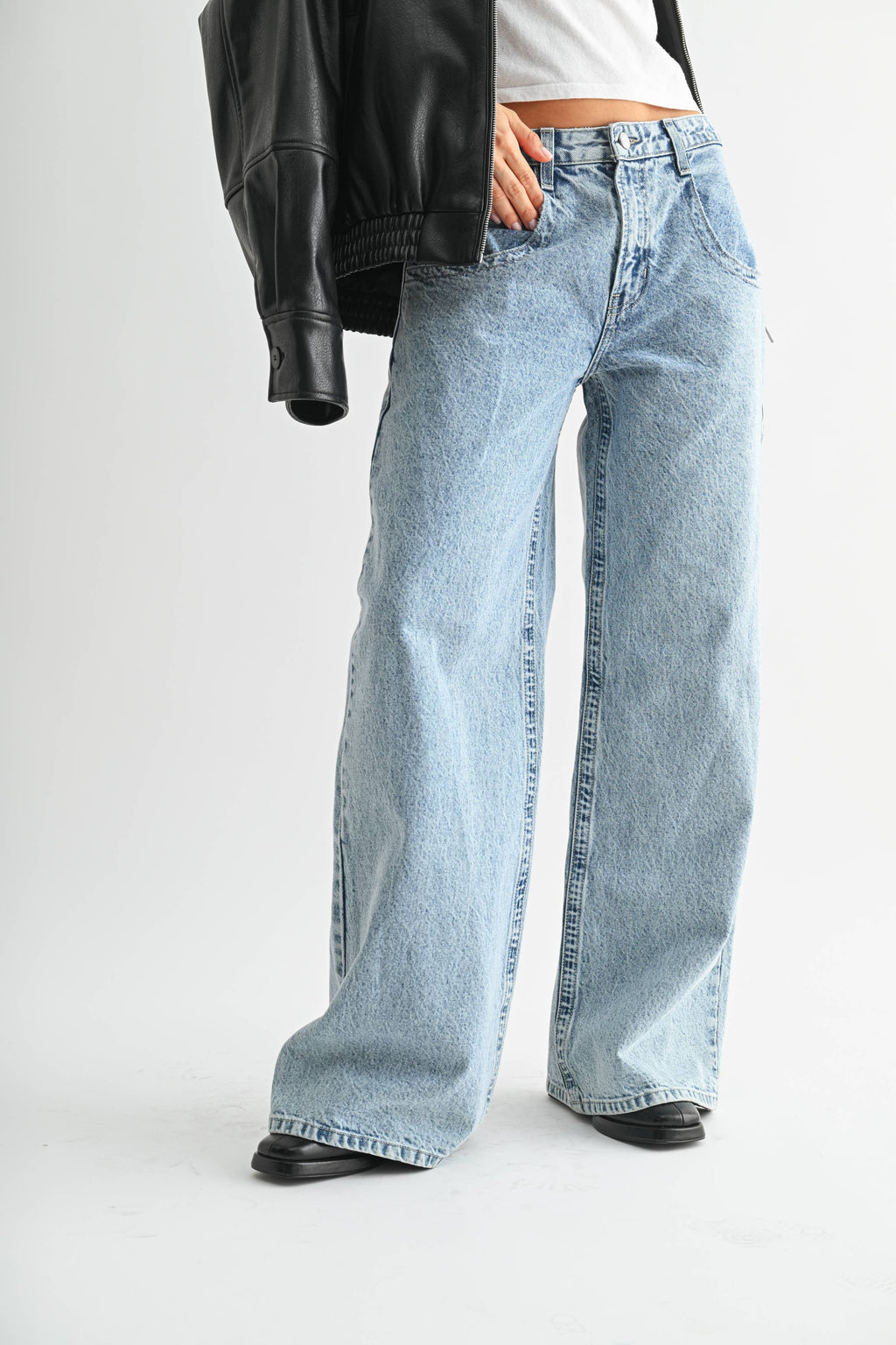 Rigid Relaxed Straight leg dropped pockets