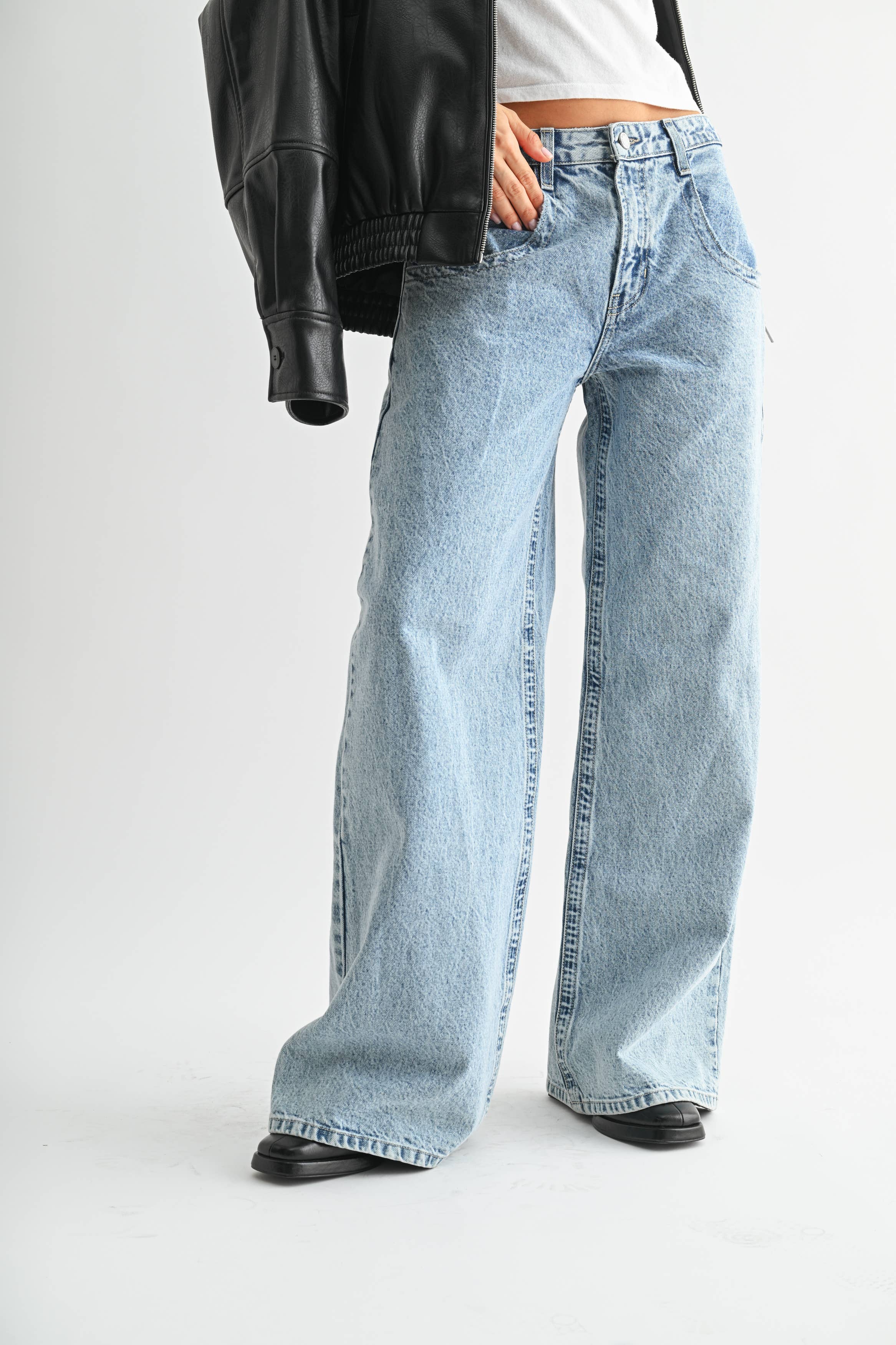 Rigid Relaxed Straight leg dropped pockets