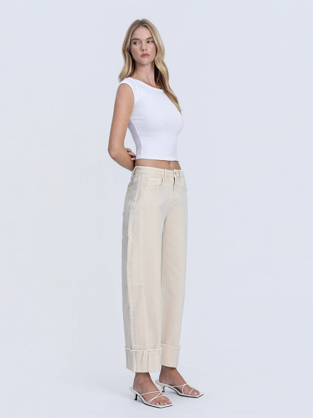 SIDE PANEL CROP CUFFED BARREL JEANS
