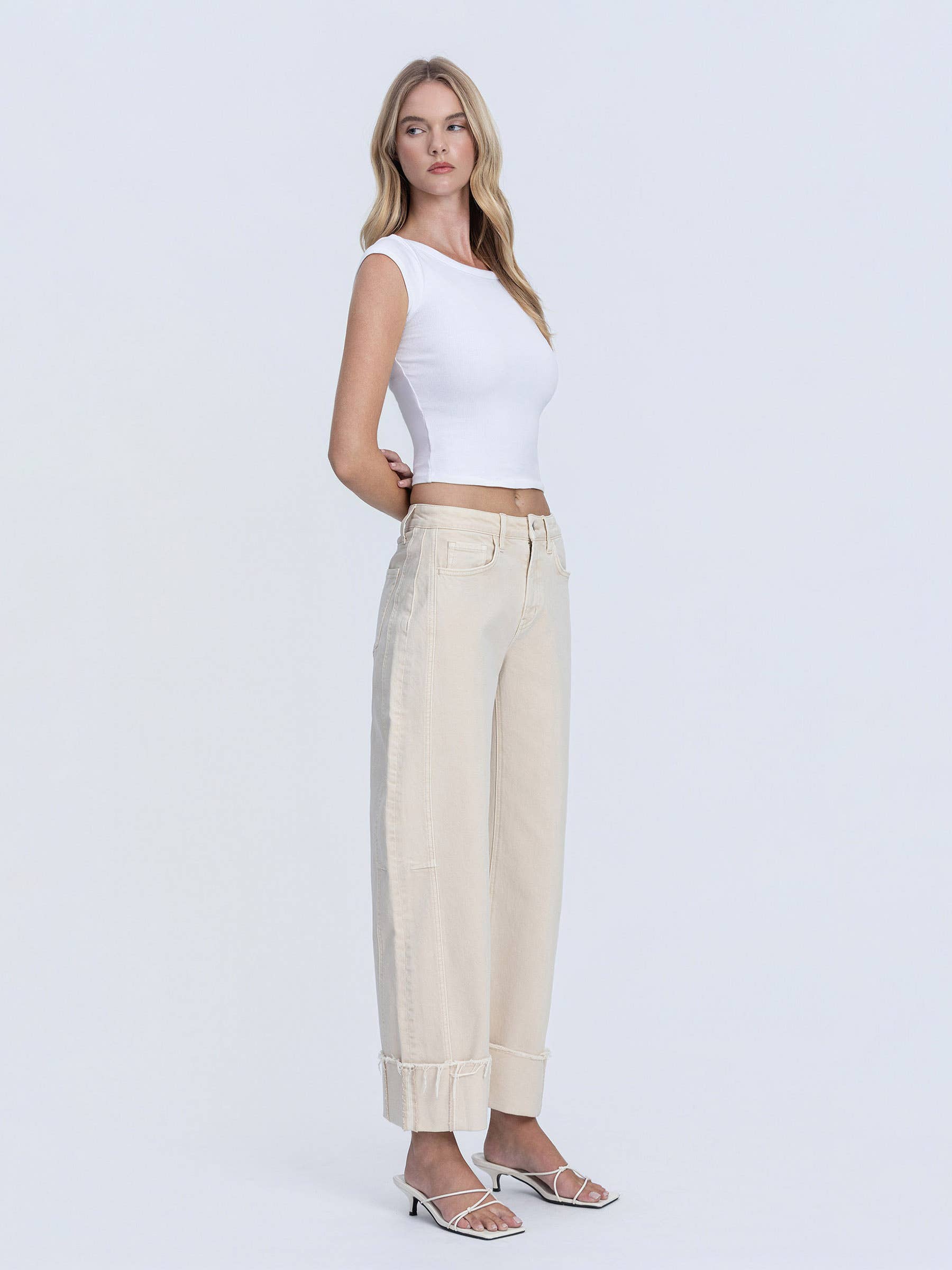 SIDE PANEL CROP CUFFED BARREL JEANS