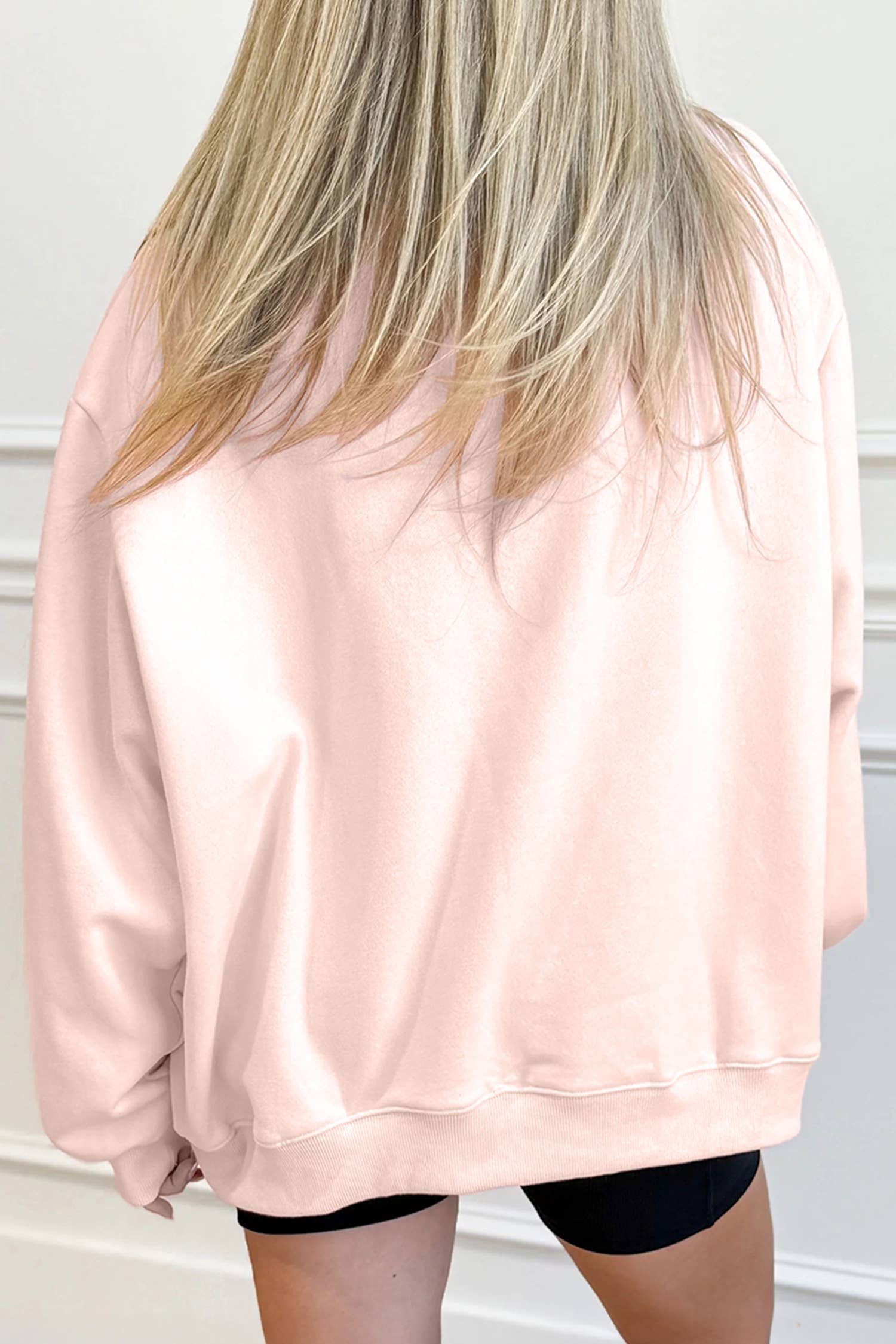 Glitter Trim Chenille Heart Patched Sweatshirt