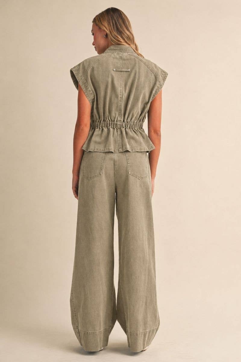 VEST AND JEANS SET
