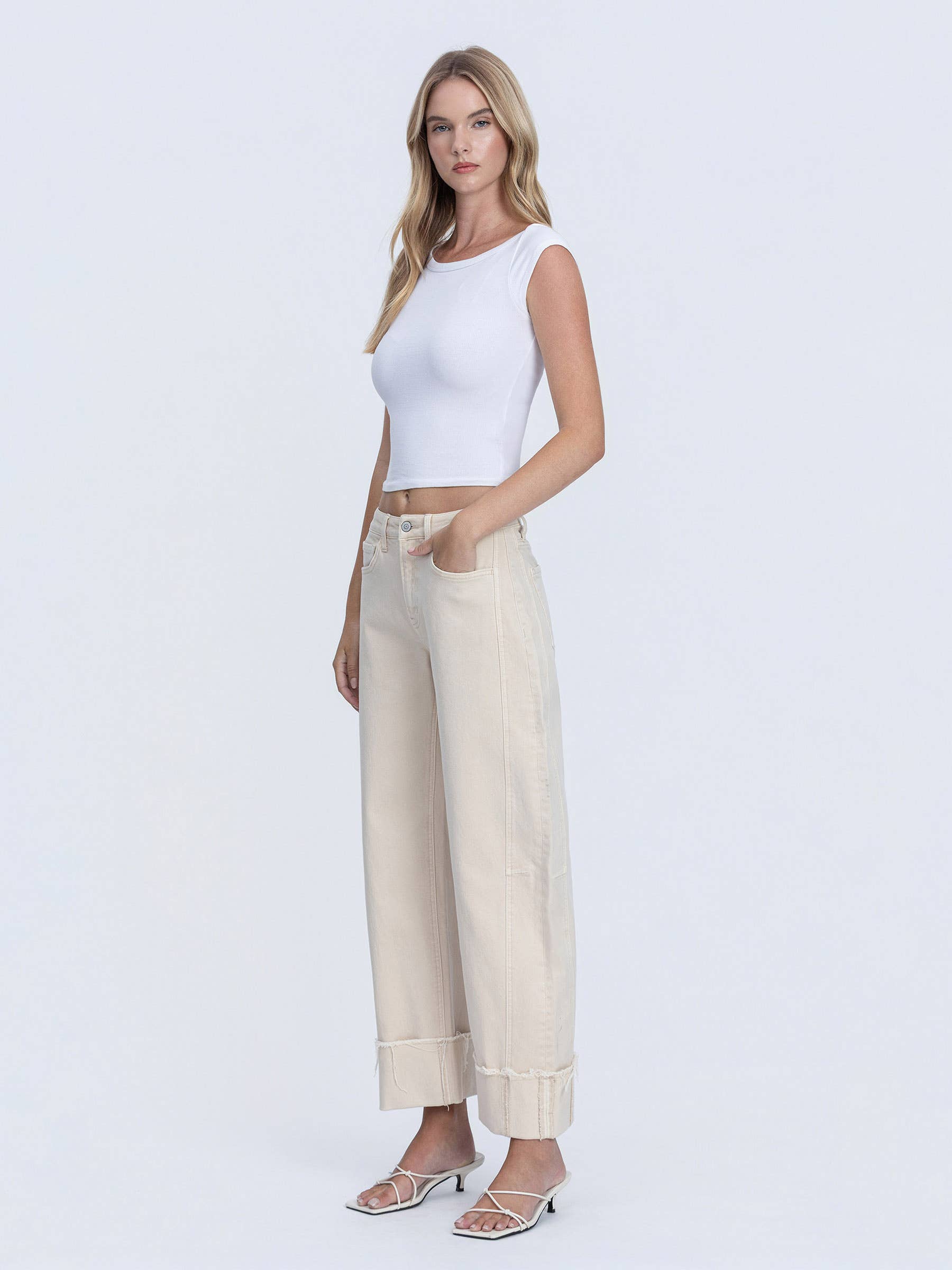 SIDE PANEL CROP CUFFED BARREL JEANS