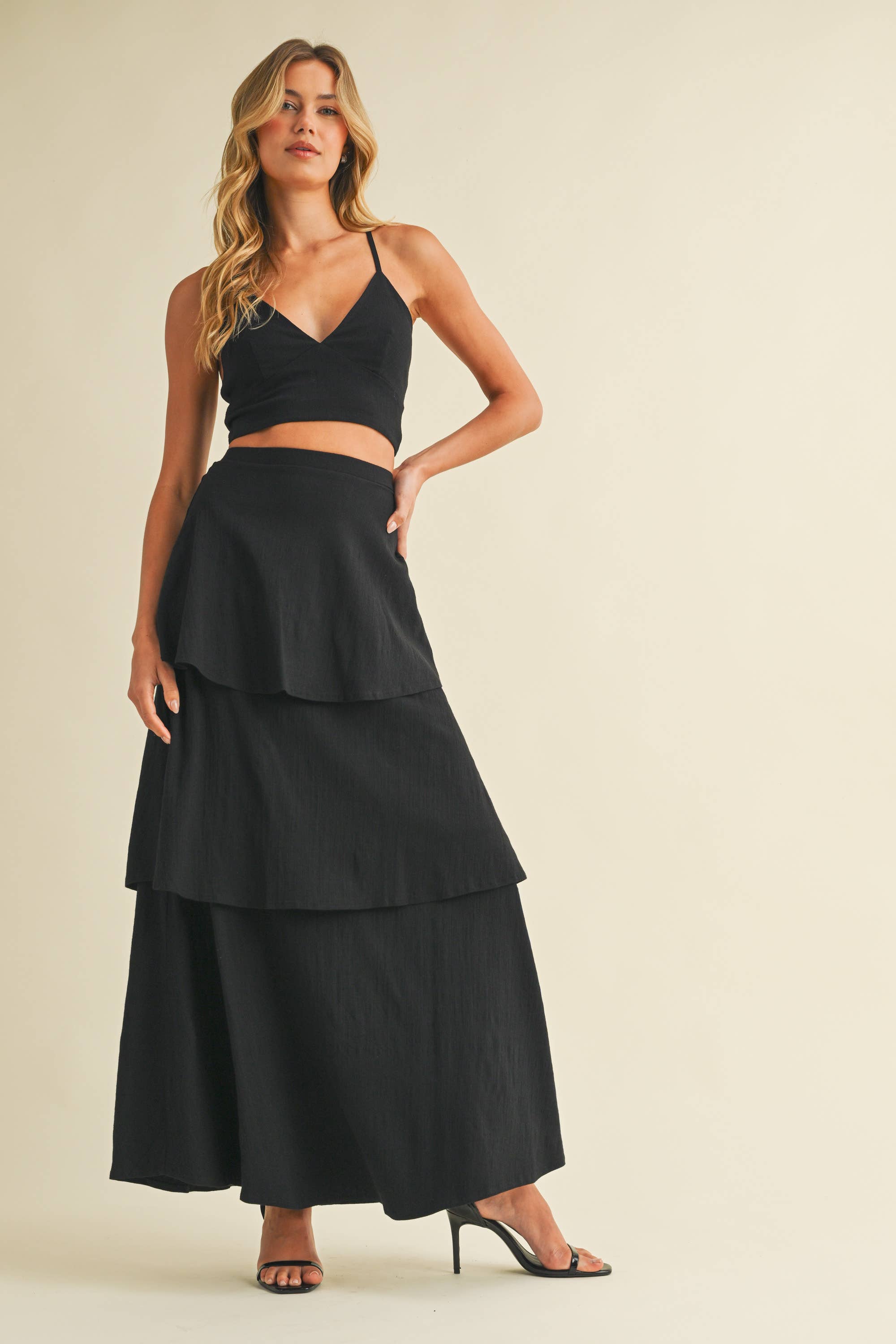 STRETCH LINEN V-NECK BRALETTE TOP AND TIERED SKIRT