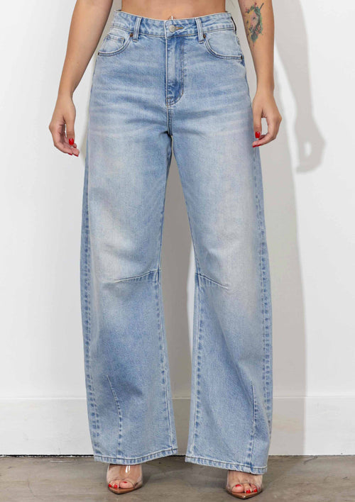 Baggy - Rigid, Relaxed at the Hip