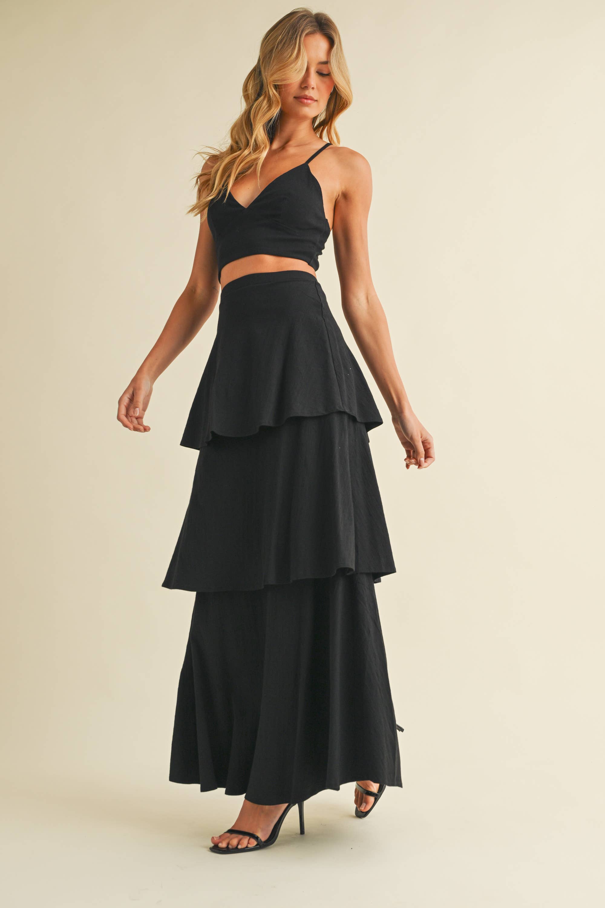 STRETCH LINEN V-NECK BRALETTE TOP AND TIERED SKIRT