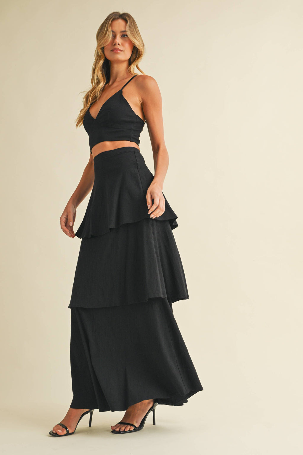 STRETCH LINEN V-NECK BRALETTE TOP AND TIERED SKIRT