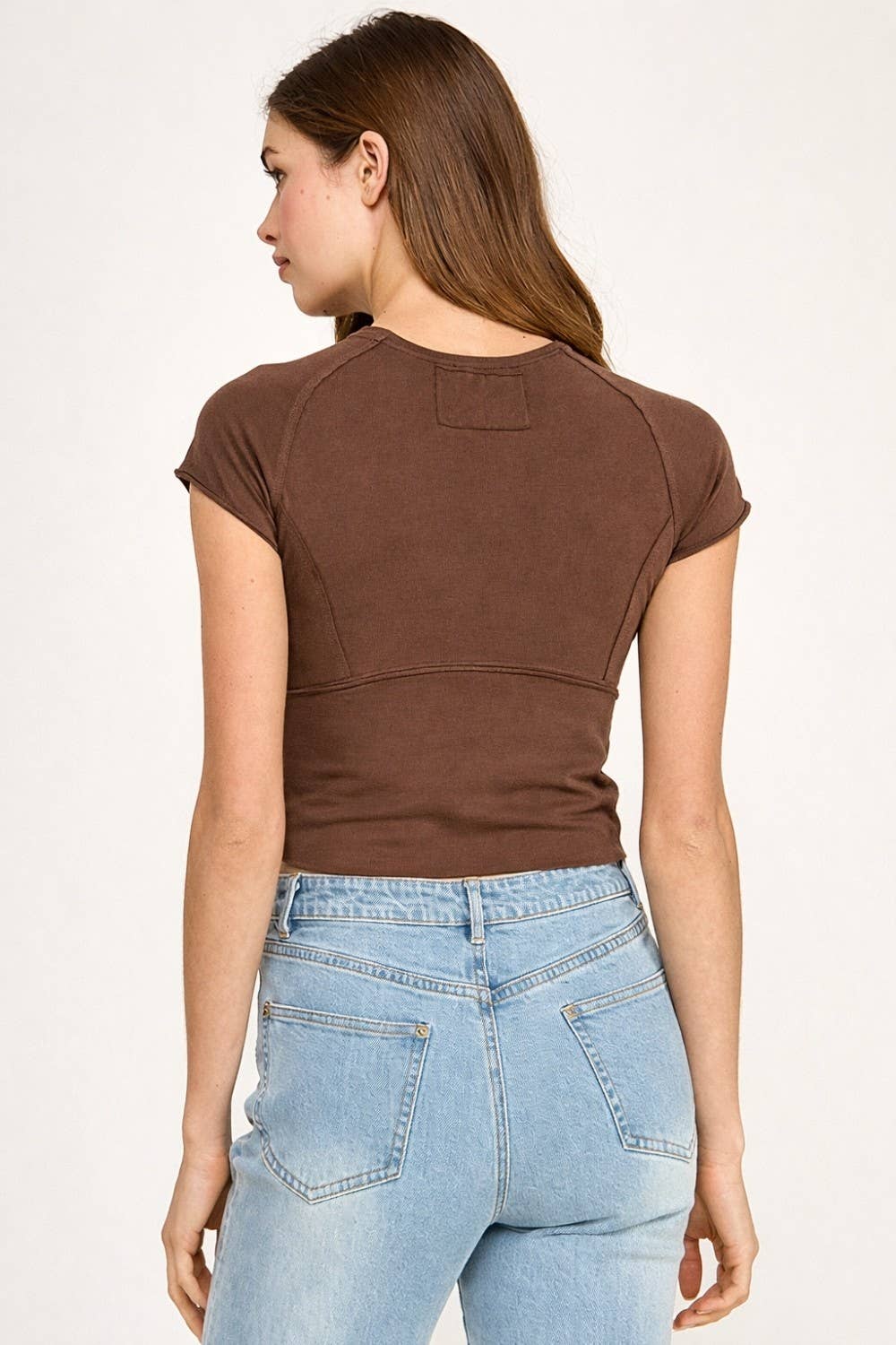 WASHED STRETCH CURVED SEAM CROPPED TOP