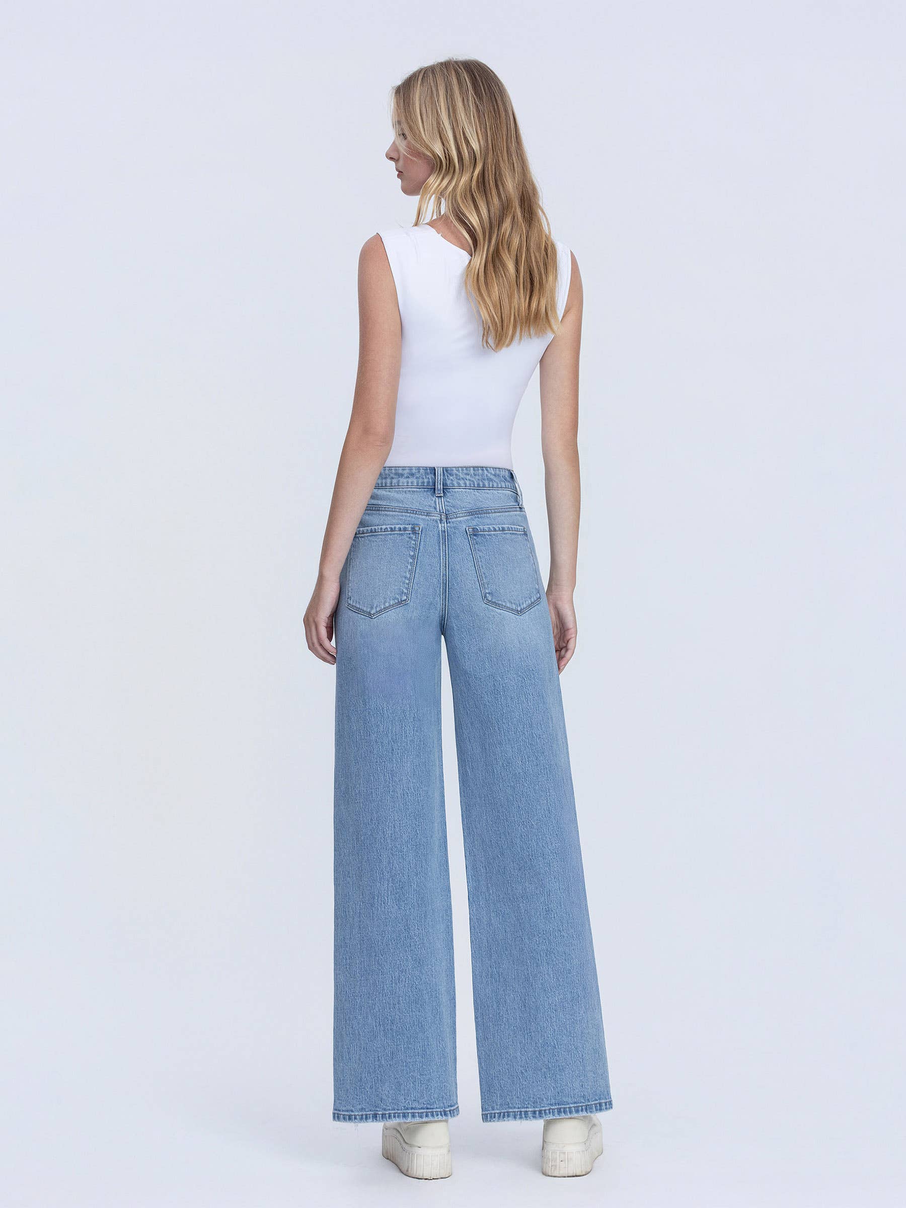HIGH RISE WIDE LEG JEANS