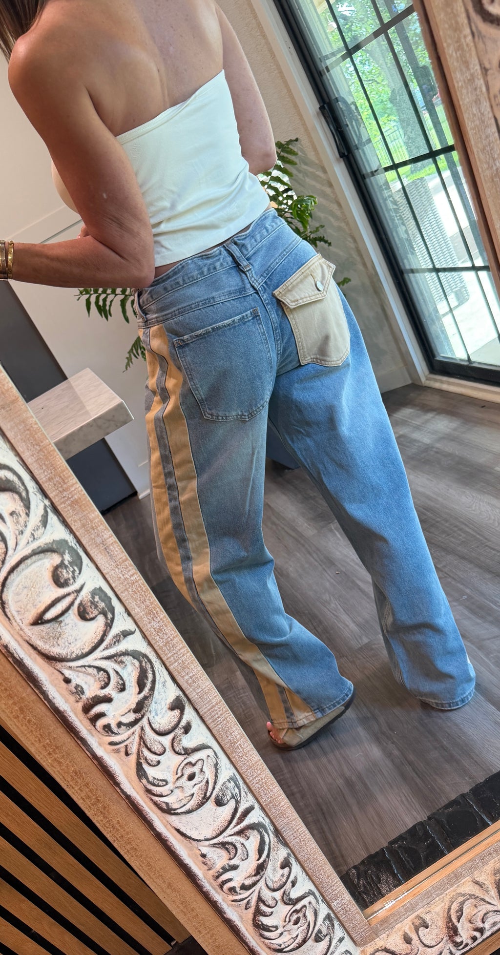 Baggy jeans with Khaki accents