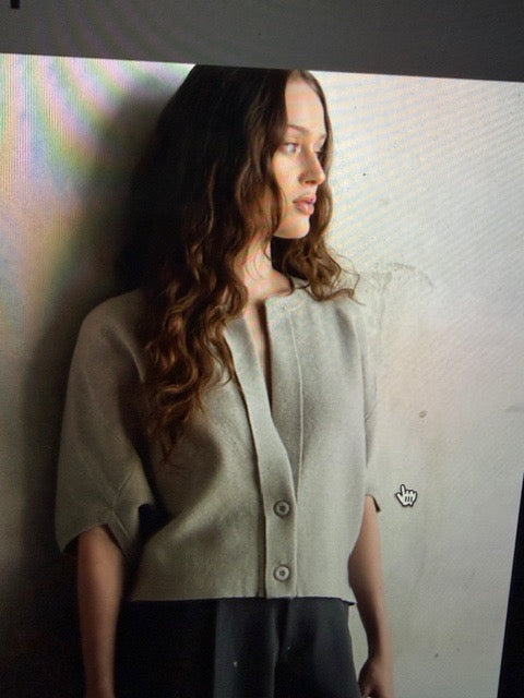 Elle Grey Brand Short Sleeve Cream Sweater