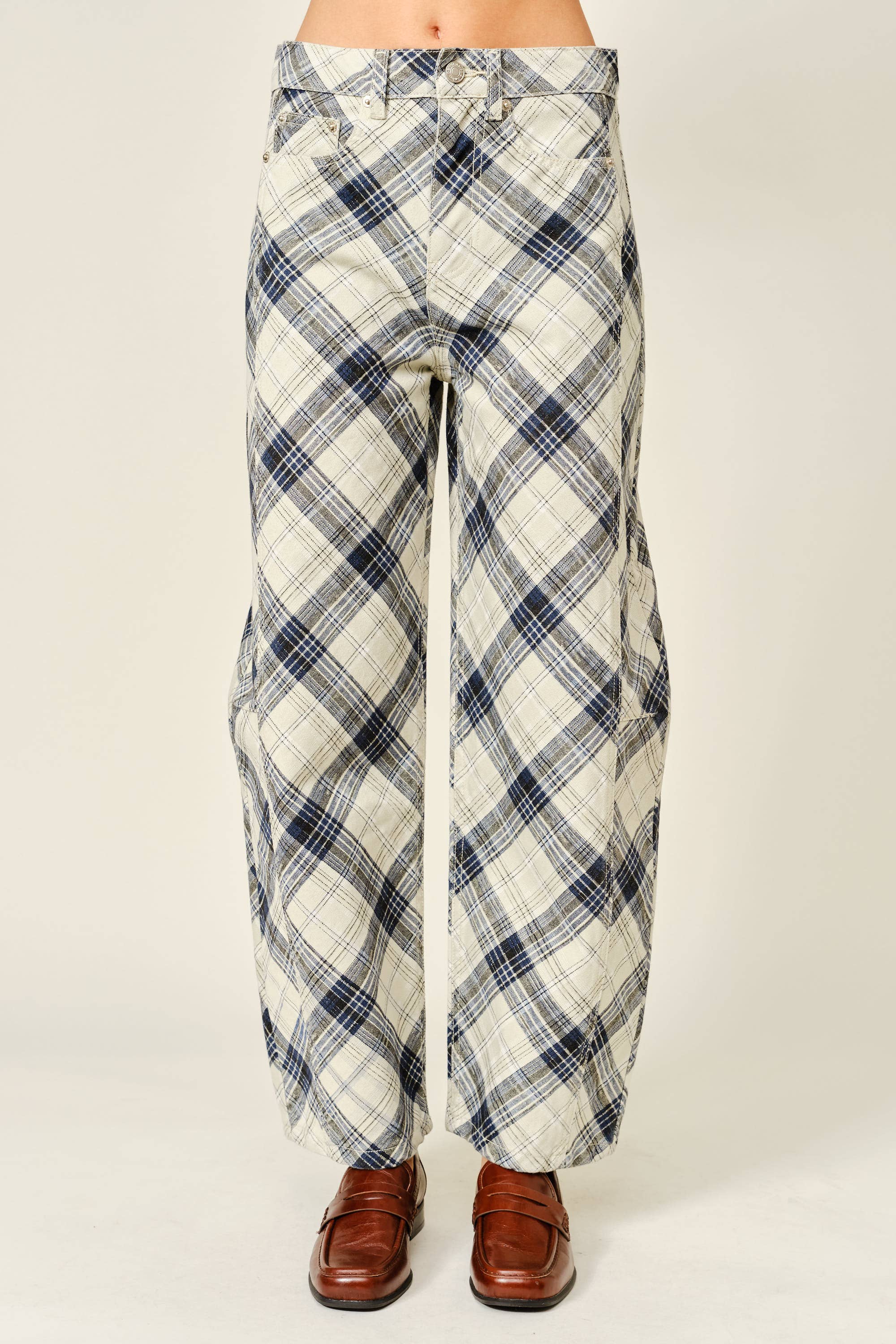 AJP6220 PLAID COTTON BARREL PANTS