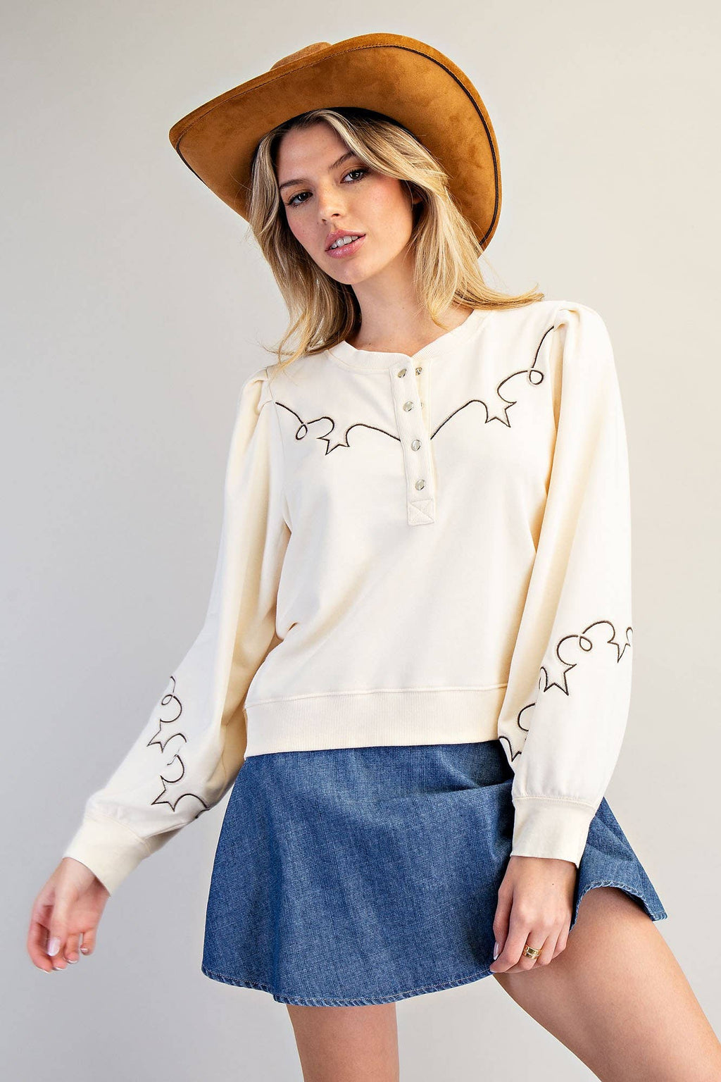 EMBROIDERED HENLEY TOP