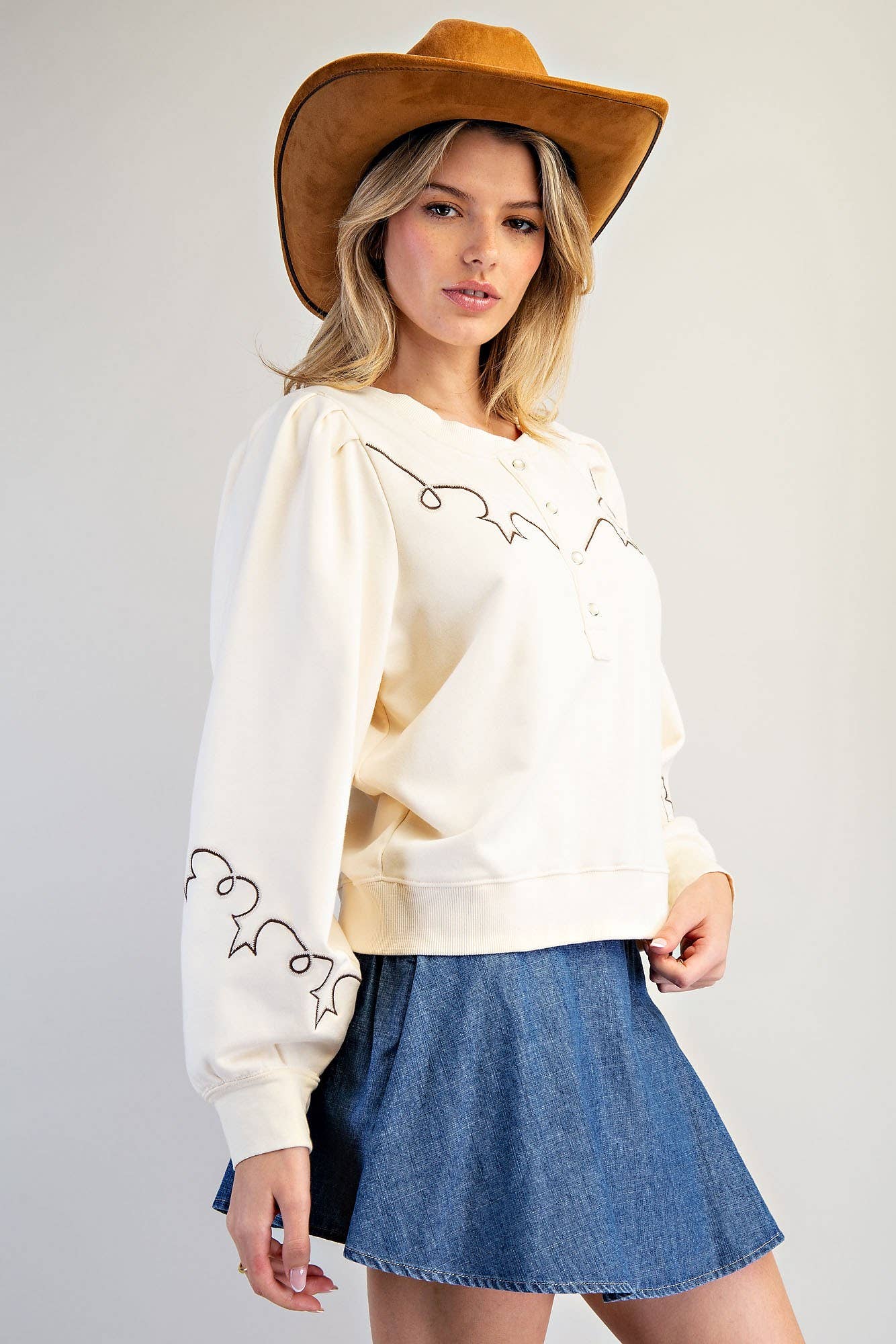 EMBROIDERED HENLEY TOP