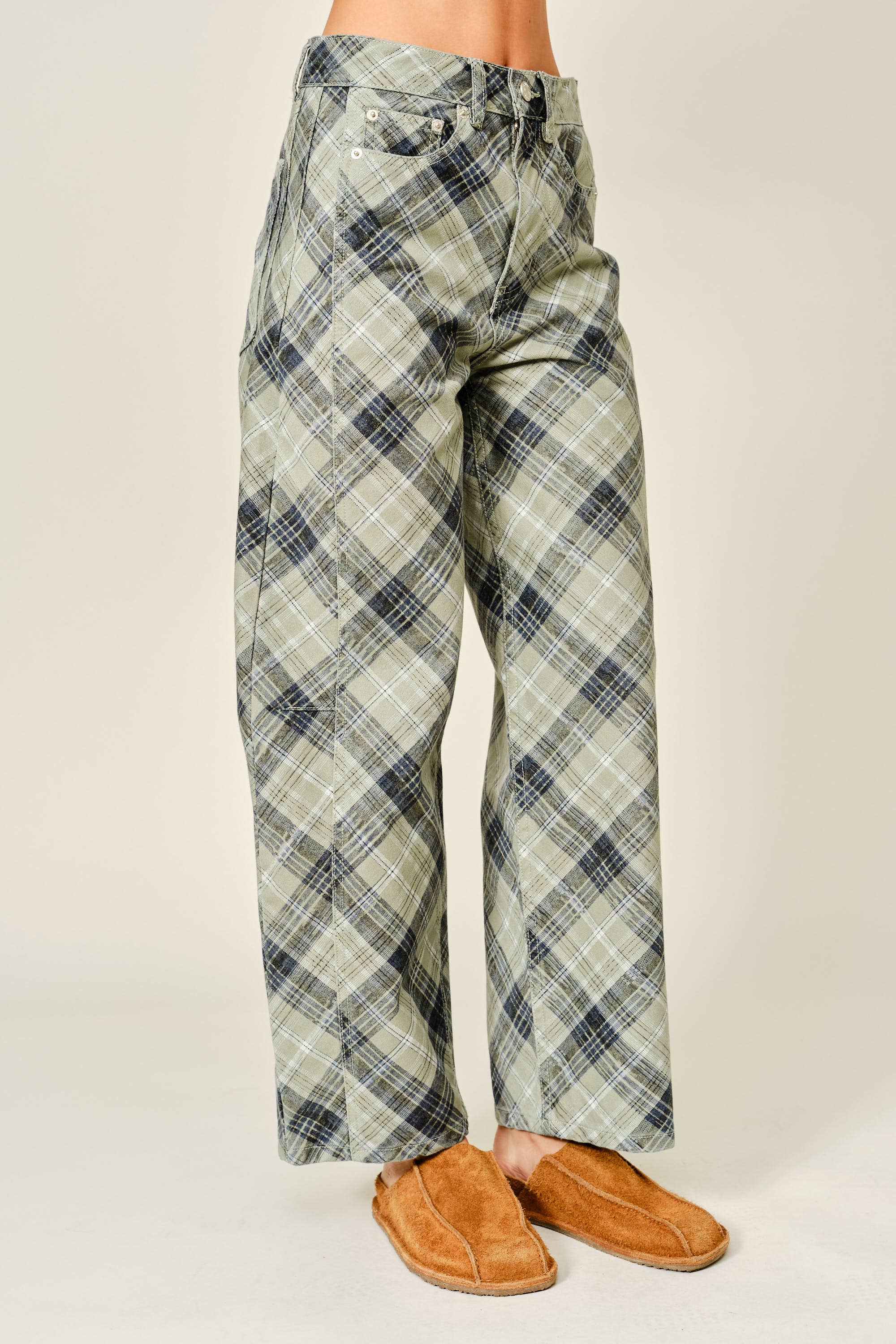 AJP6220 PLAID COTTON BARREL PANTS