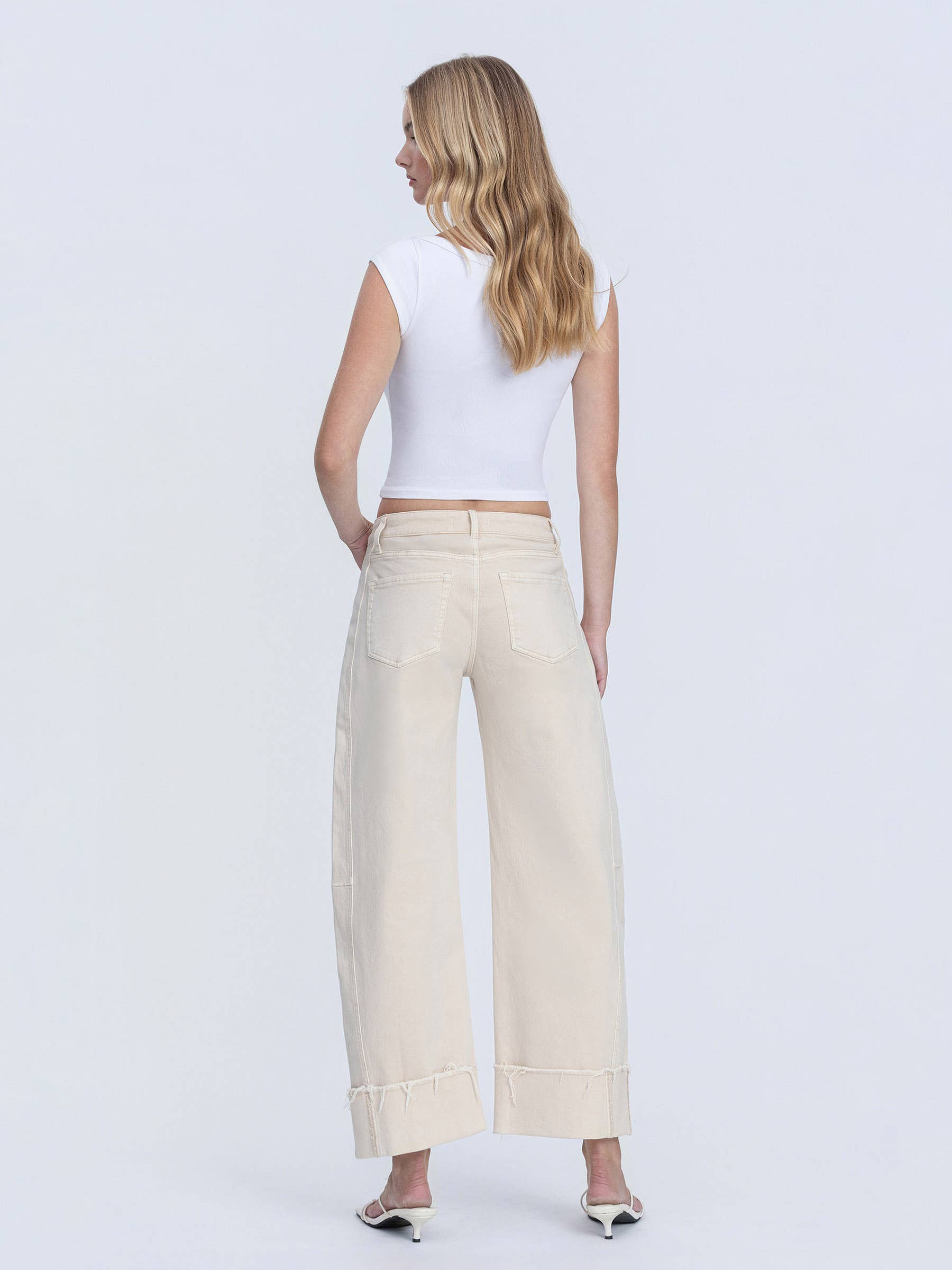 SIDE PANEL CROP CUFFED BARREL JEANS