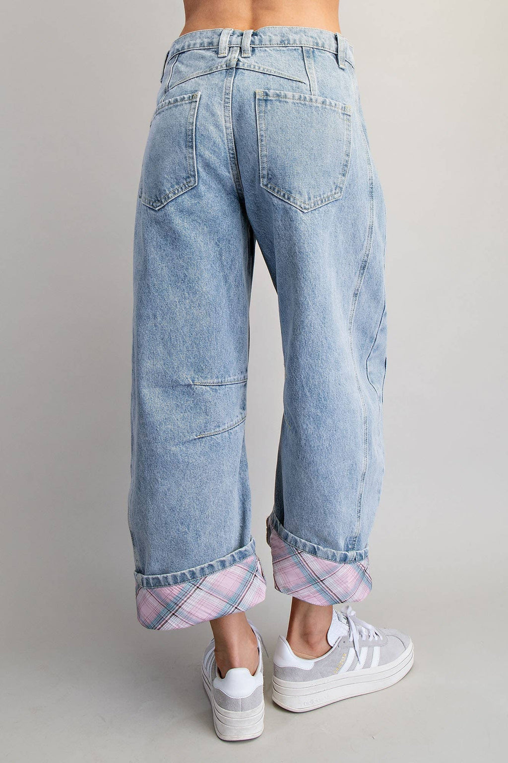 FLORAL PATCH PLAID BARREL JEANS