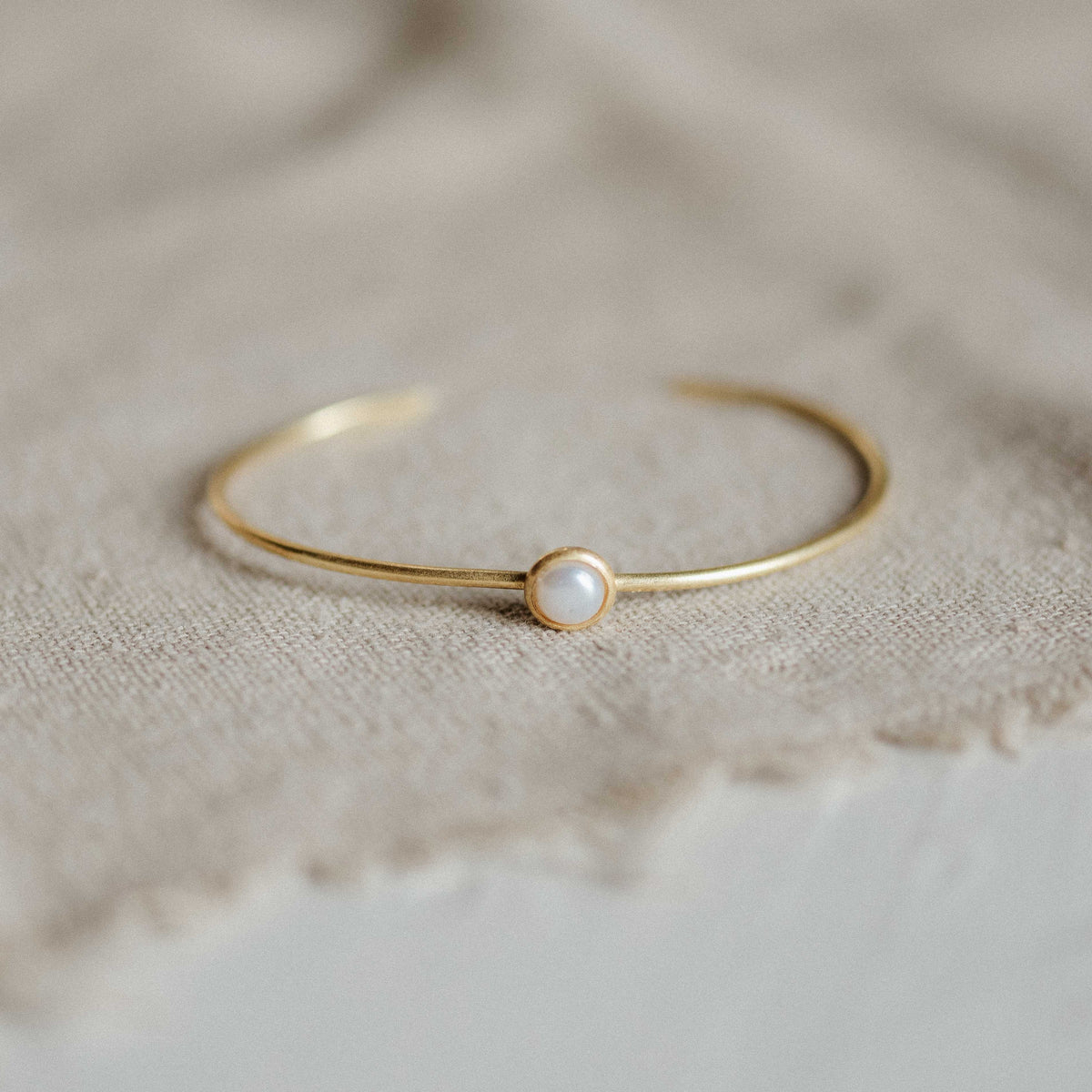 Hyalite Stacker // Pearl