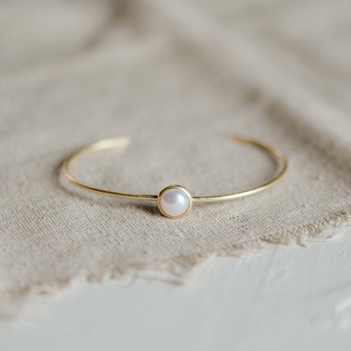 Hyalite Stacker // Pearl