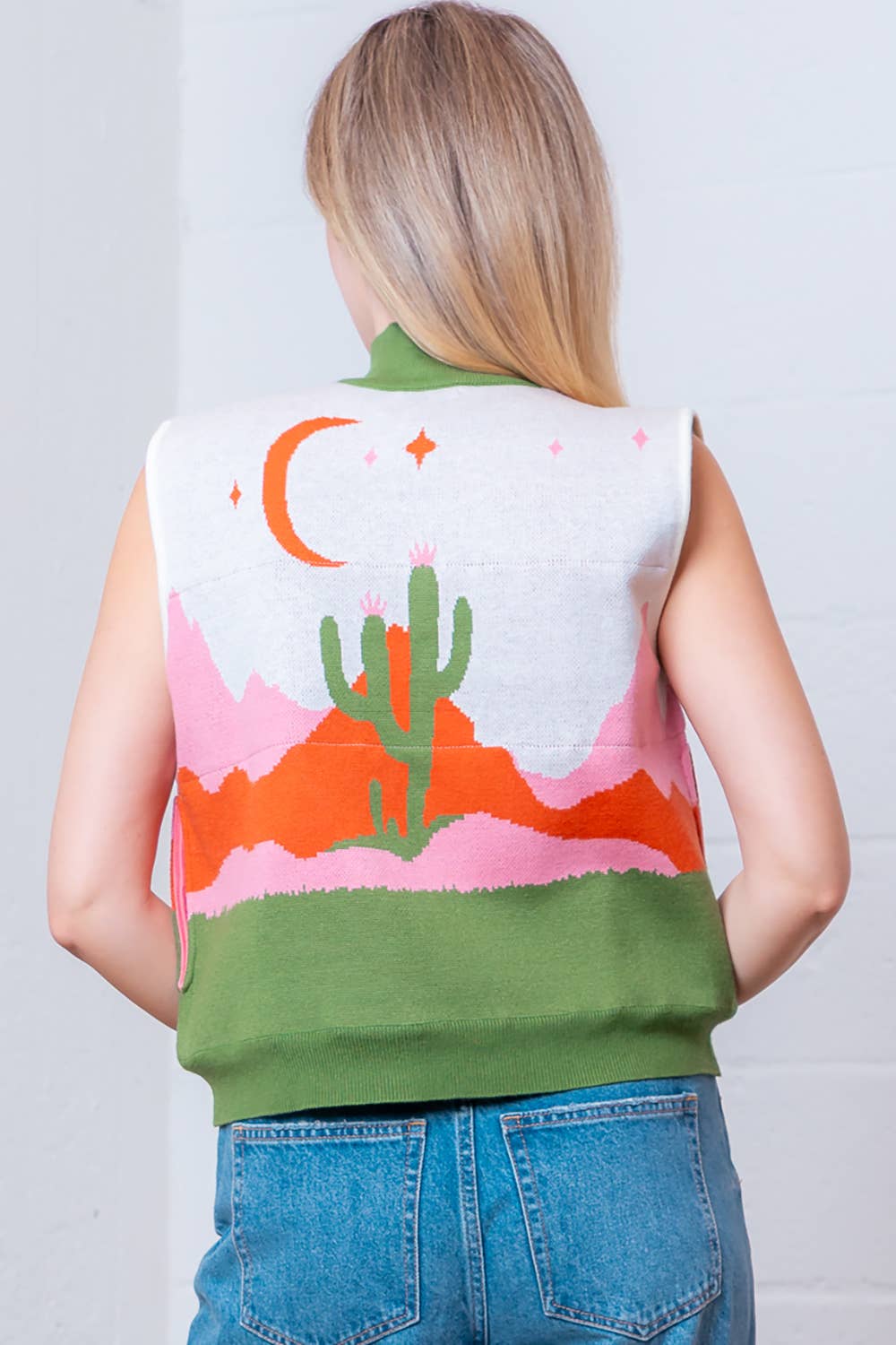 HIGH-NECK WESTERN MOTIVE SWEATER VEST