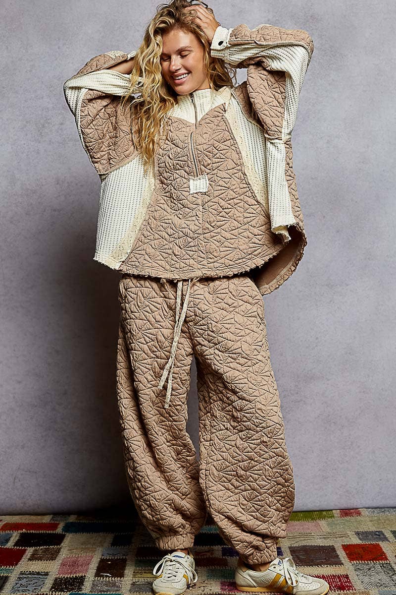 Long sleeve solid stitch edge quilted woven hoodie top