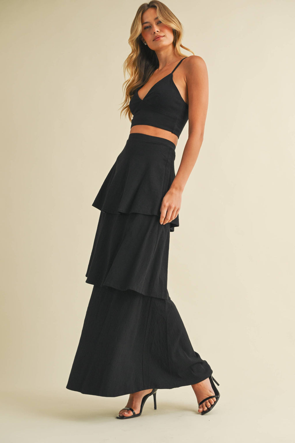 STRETCH LINEN V-NECK BRALETTE TOP AND TIERED SKIRT