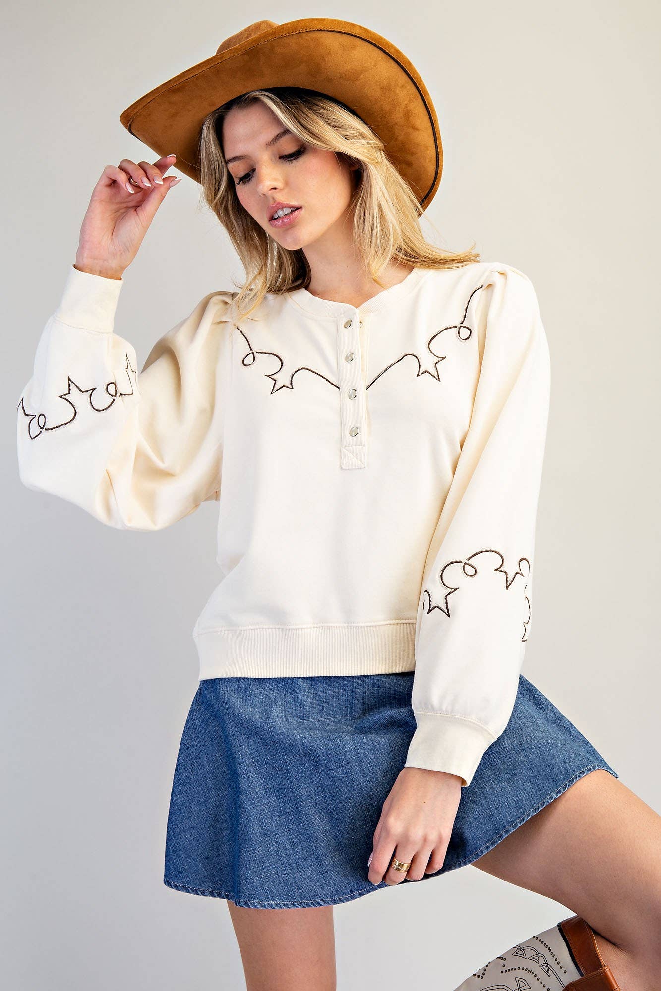 EMBROIDERED HENLEY TOP