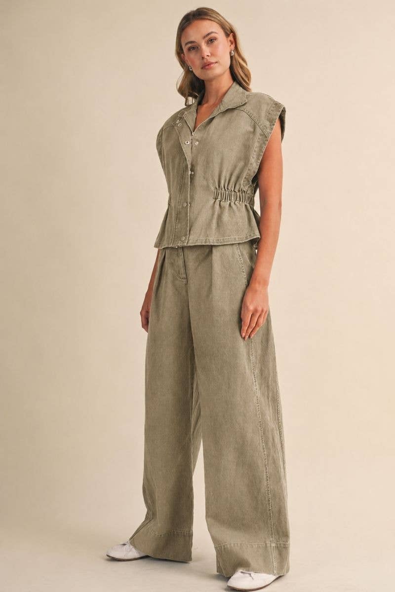 VEST AND JEANS SET