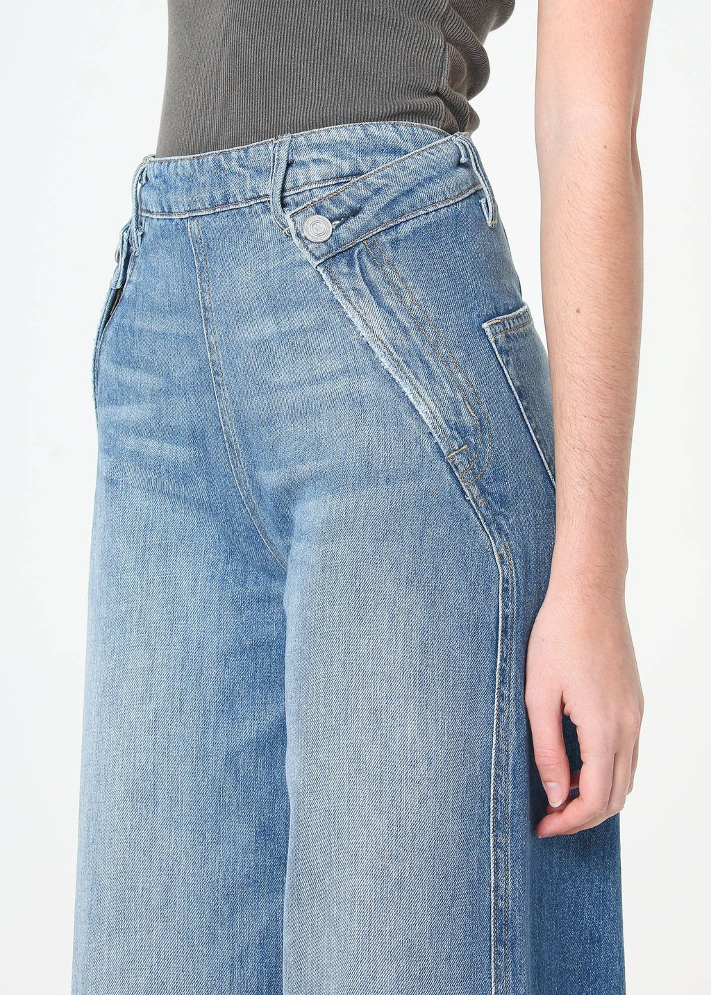 High Waisted Wide Leg Jean