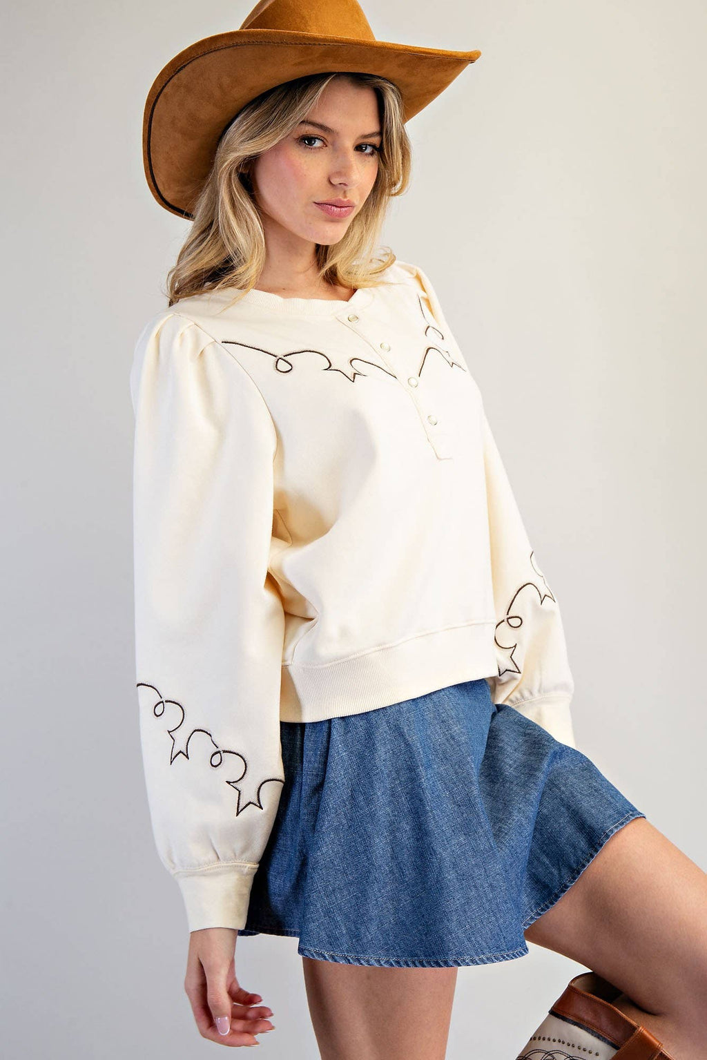 EMBROIDERED HENLEY TOP