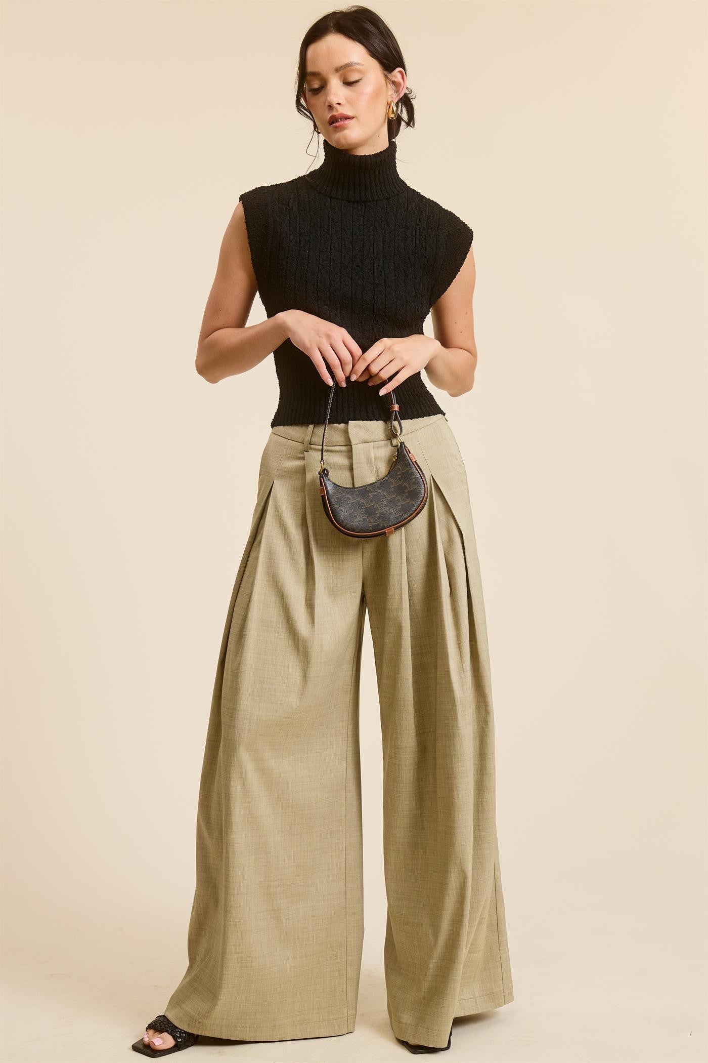 Sleeveless Textured Turtleneck